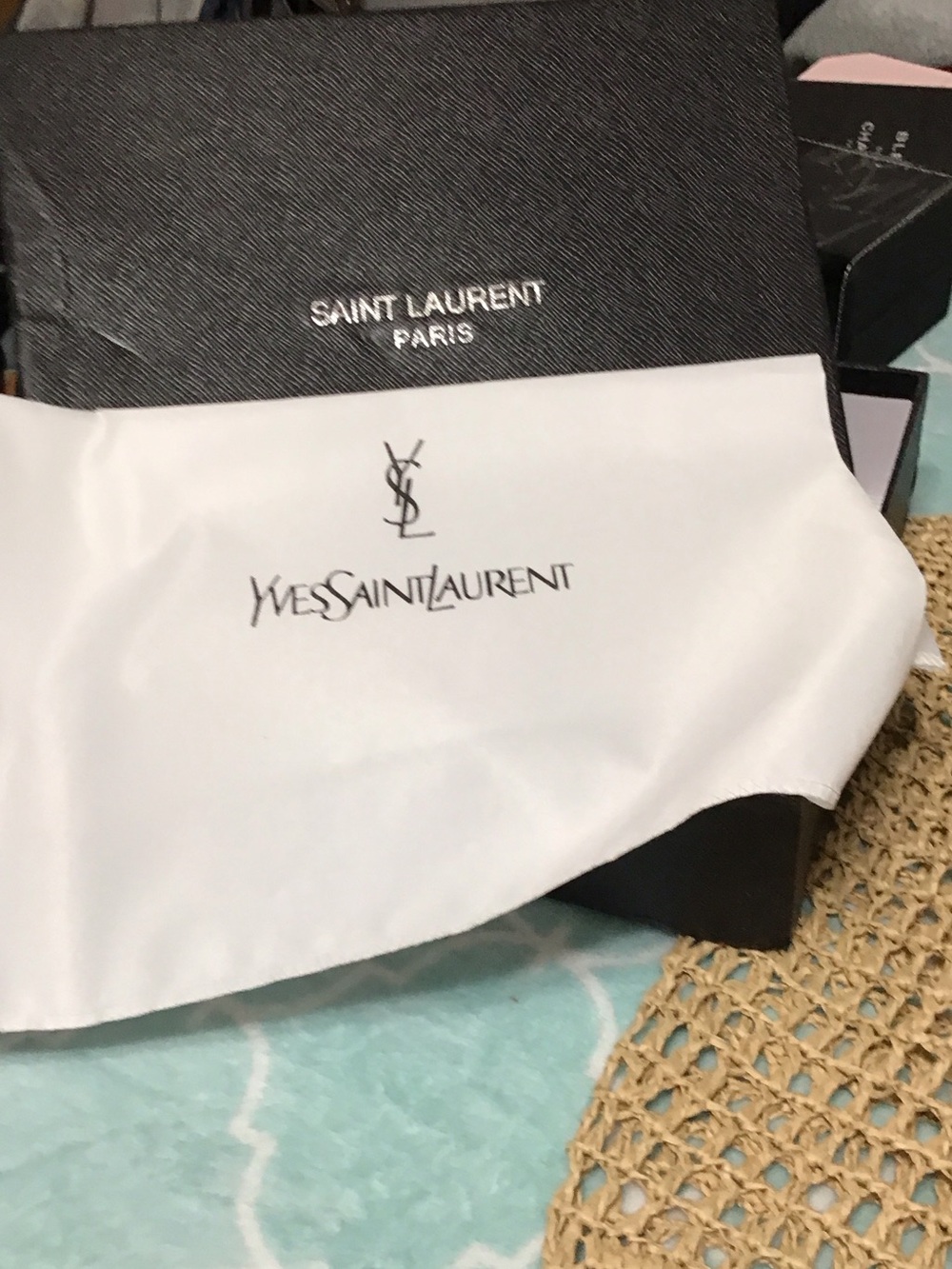 Yves Saint Laurent Natural Beige Crochet Tote with Chain Pouch and Gold YSL Logo - Picture 2 of 5